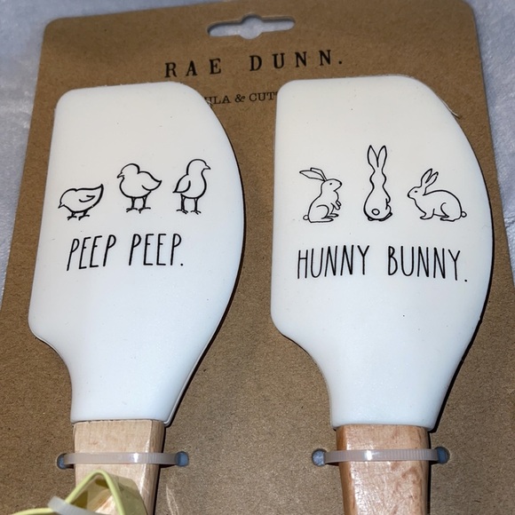 Rae Dunn Set Spatula/Cookie Cutter-Bunny/Chick - Picture 2 of 6